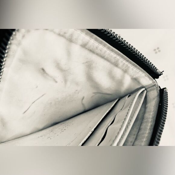 Vintage Graffiti Wallet - Mason Martin Margiela - Y2k Pocket Wallet- Black White - Picture 3 of 5